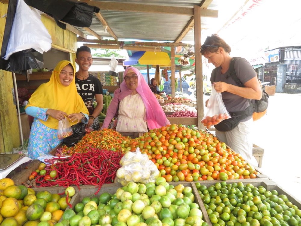 Fresh produce market Sorong
